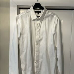 Banana Republic men’s white dress shirt. Worn twice before it didn’t fit.